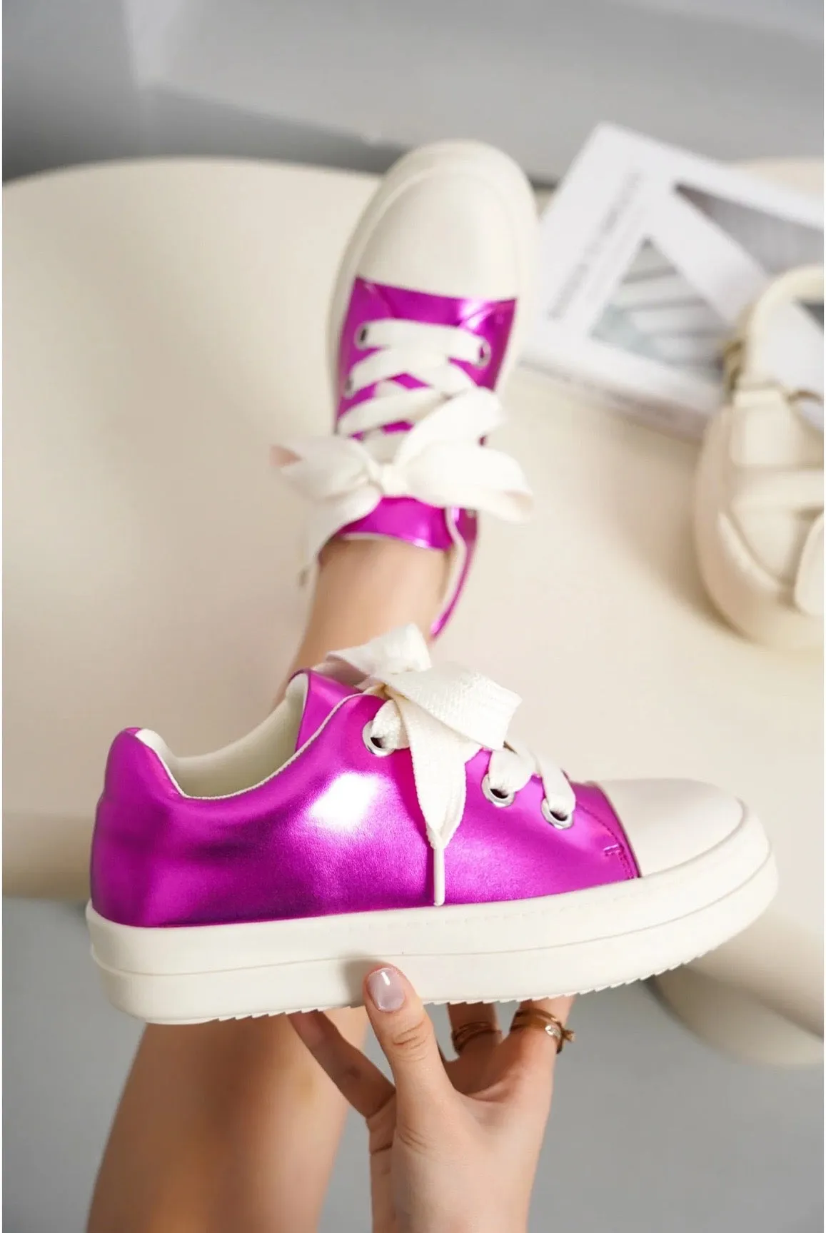 Heath....Low Top Sneakers